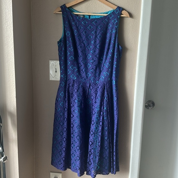 MUSETTE Blue Fit and Flare Sleeveless Midi Dress - Picture 2 of 9